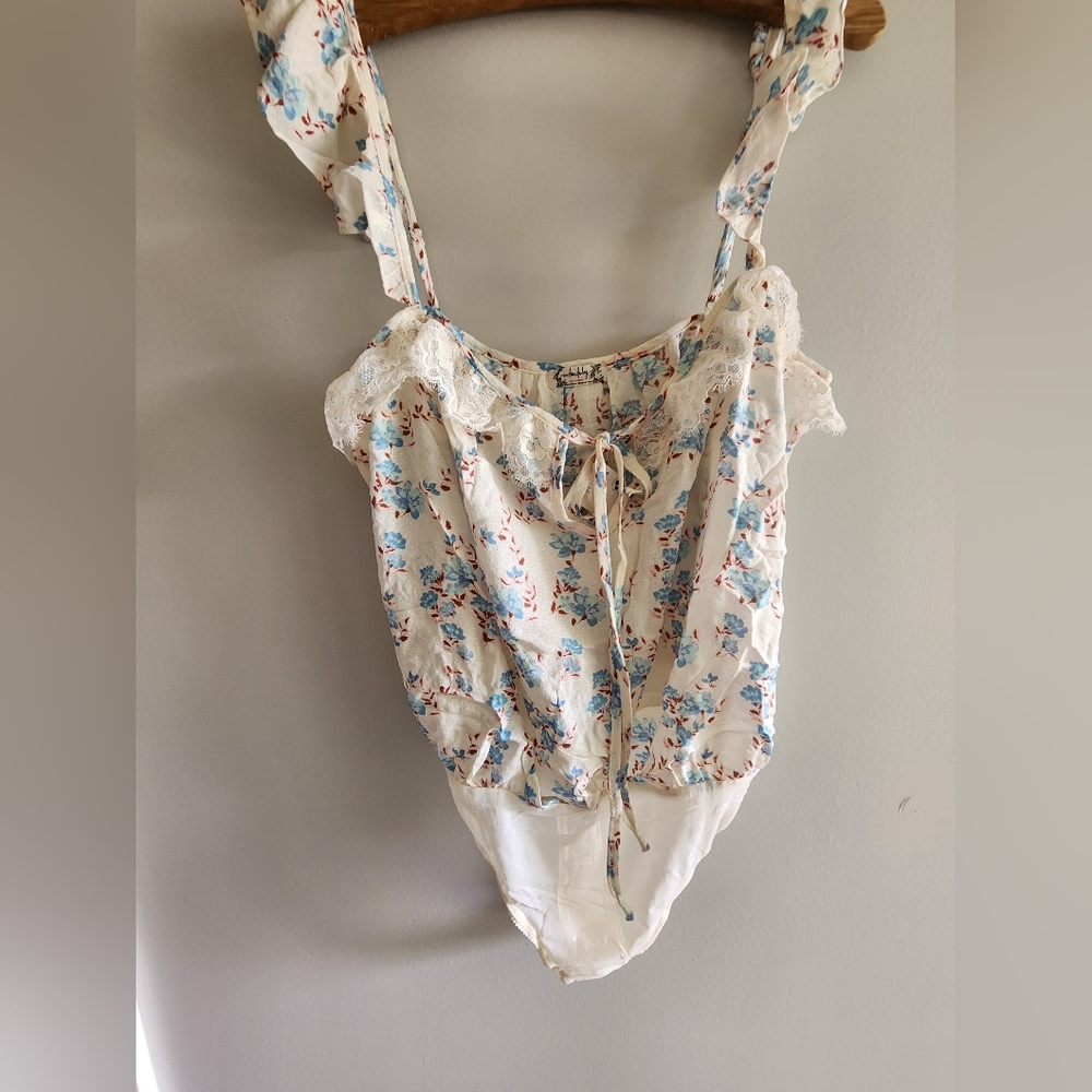 NWT FREE PEOPLE Take It Away Bodysuit size medium floral Womens - Picture 11 of 13